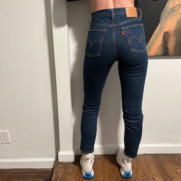 Levi's Jeans - Wedgie Fit - Size 25 - Picture 4 of 9